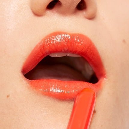 3INA Makeup The Color Lip Glow 170 Coral Red Lip Balm with Shea Butter 1.60g - Maison des fragrances