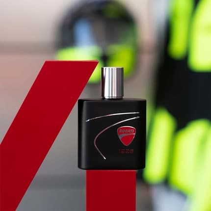 Ducati 1926 Fresh Mandarin and Bergamot Openings Made in Italy Eau de Toilette (EDT) Homme 50ml