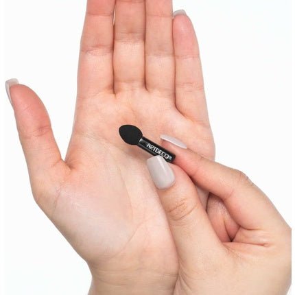 Artdeco Eyeshadow Applicator - Perfect For Applying Eyeshadow - Maison des fragrances