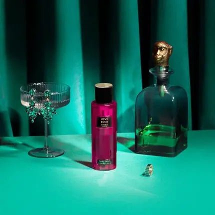 Aura Aoura London 's Love Rush Body Mist Fragrance Eau de Toilette (EDT) Femme 220ml - Maison des fragrances