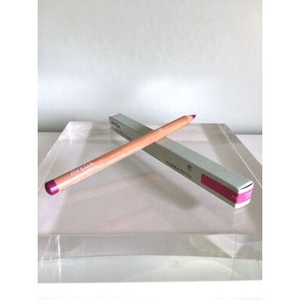 Aveda Nourish - Mint Lip Liner 939 Dragon Fruit - Discontinued - Maison des fragrances