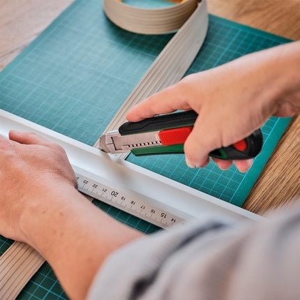 Bosch Ergonomic Cutter Knife with Soft Grip and Auto - Lock Blade - Maison des fragrances