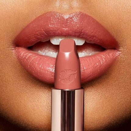 Charlotte Tilbury Hot Lips 2 Matte Revolution Lipstick Refill In Love With Olivia 3.5g - Maison des fragrances
