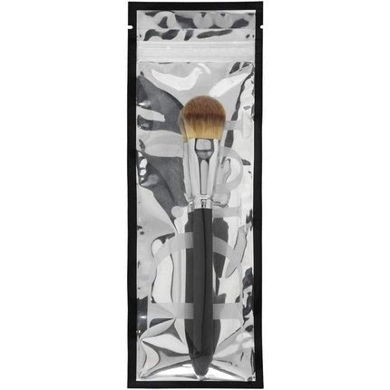 Christian Dior Backstage Light Coverage Foundation Brush - Maison des fragrances