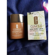Clinique Even Better Glow Light Reflecting Makeup SPF15 30ml 98 Cream Caramel - Maison des fragrances
