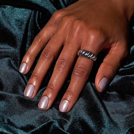 CND Shellac Gel Nail Polish Long - lasting Lilac/Purple Color 0.25 fl oz - Maison des fragrances