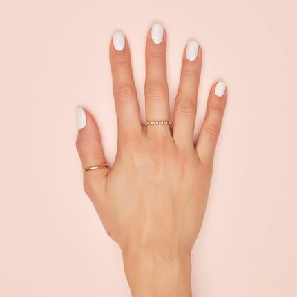 Deborah Milano Professional Semi - Permanent Nail Polish 01 White Plumping Long Lasting for Intense and Shiny Nails 4.5ml - Maison des fragrances