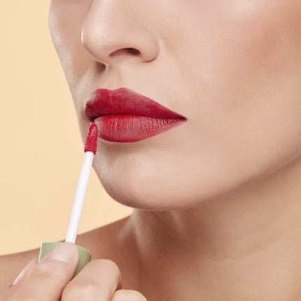 Deborah Milano Pure Liquid Lipstick Matte No. 06 Fire Red - Maison des fragrances