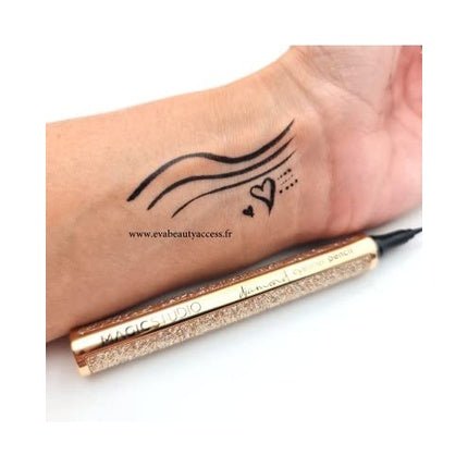 Diamond Glitter Eyeliner Pen - Maison des fragrances