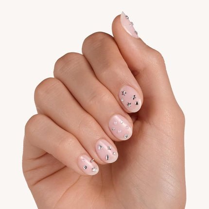essence It's a BLING THING Nail Sticker Multicolor Covering Express Result Easy to Remove Nanoparticle Free 28pcs - Maison des fragrances