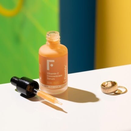 Freshly Cosmetics Sunrise Radiance Golden Liquid Highlighting Bronzer with Vitamin C 30ml - Maison des fragrances