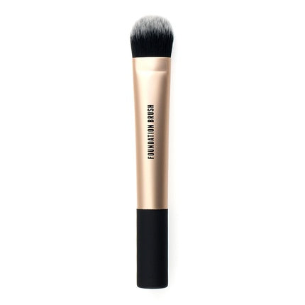 W7 Cosmetics Pro Artist Foundation Brush High-Quality Soft Professional Surface