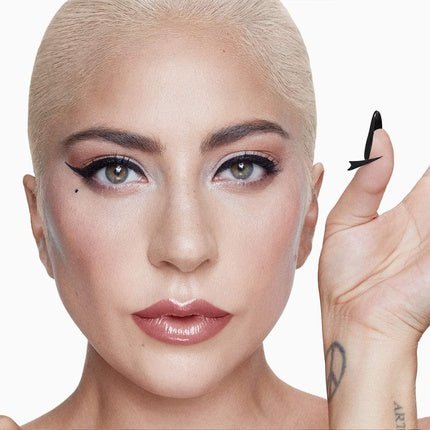 Haus Laboratories By Lady Gaga: Eye Armor Kit | Liquid Eyeliner Pen In Black - Maison des fragrances