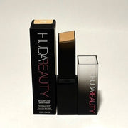Huda Beauty Fauxfilter Skin Finish Foundation Stick 210B Chai - Maison des fragrances
