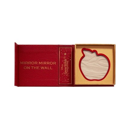 I Heart Revolution Disney Fairytale Books Apple Snow White Highlighter - Maison des fragrances