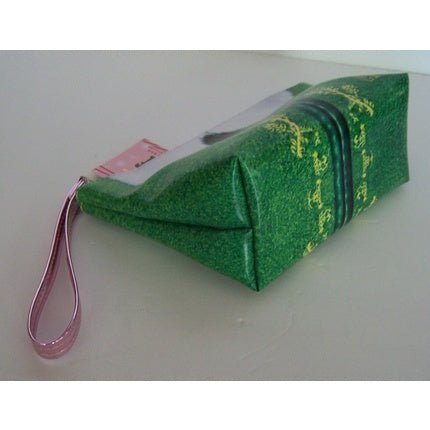 I Heart Revolution Revolution Beauty x Elf Make - up Toiletry Bag - Maison des fragrances