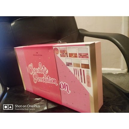 I Heart Revolution The Chocolate Revolution Makeup Beauty Christmas Set - Maison des fragrances
