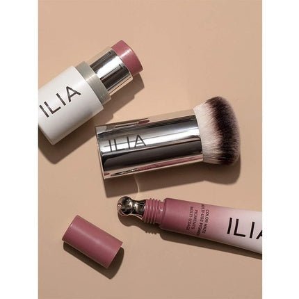 ILIA Perfecting Buff Brush Non - Toxic Vegan Cruelty - Free Clean Makeup - Maison des fragrances
