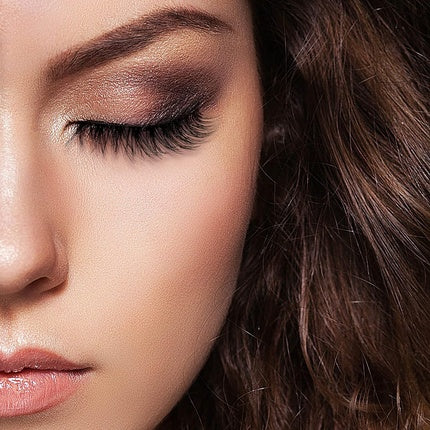 KISS Lash Couture LuXtensions Collection Royal Silk Fake Lashes with Super Slim Band and Lash Glue 1 Pair