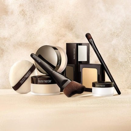 Laura Mercier Brightening Powder For Under Eyes 2 4g - Maison des fragrances
