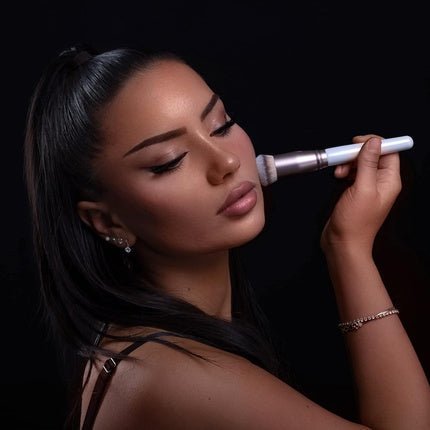 Luvia Blurring Buffer Foundation Makeup Brush for Light and Even Blending Vegan Cosmetic Brush Pearl/Coffee - Maison des fragrances
