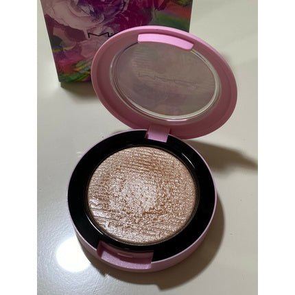 MAC Botanic Panic Extra Dimension Skinfinish Highlighter Fleur Sure - Maison des fragrances