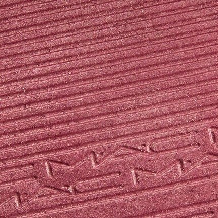 MAC Cosmetics Extra Dimension Skinfinish in Royal Flush - Maison des fragrances