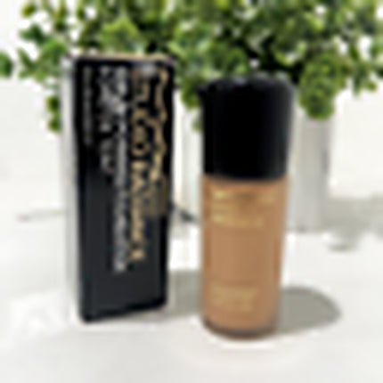 MAC Cosmetics Studio Radiance Serum - Powered Foundation C4.5 1.0oz Authentic - Maison des fragrances