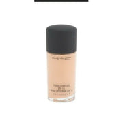 MAC Studio Fix Fluid NC25 Broad Spectrum SPF 15 Foundation 30ml Light Beige - Maison des fragrances