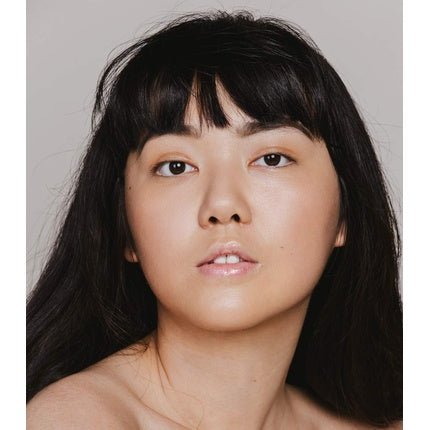 MÁDARA Skin Equal Liquid Foundation for Face Makeup 40 Sand Organic Skincare Soft Glow Air Mineral Foundation with Hyaluronic Acid and SPF15 Adjustable Coverage 30ml - Maison des fragrances