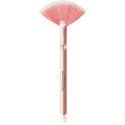 MAKEUP REVOLUTION Create Fan Makeup Brush - Maison des fragrances