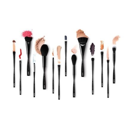 NYX Professional Makeup Pro Brush Angled 19 - Angled Eyebrow Brush with Ergonomic Shape for Precise Application - Maison des fragrances