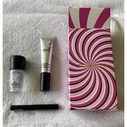 MAC Tricks Of The Trade Kit (1 Primer + 1 Finishing Mist + 1 Prep)