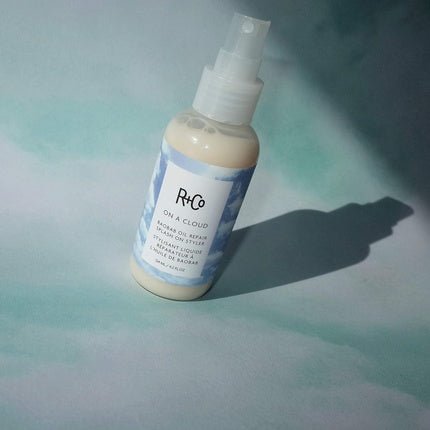 R+Co On A Cloud Baobab Oil Repair Splash On Styler 124ml - Maison des fragrances