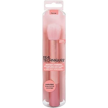 Real Techniques Light Layer Face Brush for Foundation and Powder - Maison des fragrances