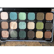 Revolution Forever Flawless Avetirine 18 Eyeshadow Palette - Maison des fragrances