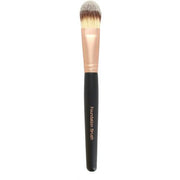 Royal Cosmetics Foundation Brush - Maison des fragrances