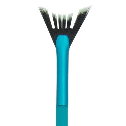 Royal & Langnickel Moda Falsie Fan Makeup Brush - Maison des fragrances