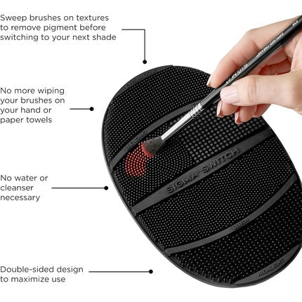 Sigma Switch Silicone Makeup Brush Cleaner for Switching Shades and Pigments with Cleaning Mat - Full Size - Maison des fragrances