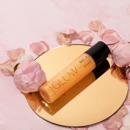So… Glow par So...? 's Glow Getter Perfume Mist Illuminating Shimmer Body Mist Eau de Toilette (EDT) Femme 140ml - Maison des fragrances