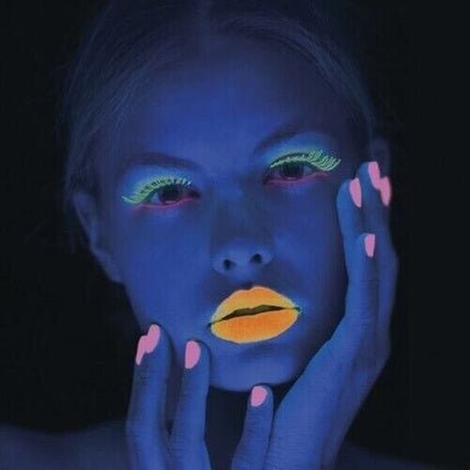 Stargazer Neon Mascara UV Glow Fluorescent Bright Colours 23g - Maison des fragrances
