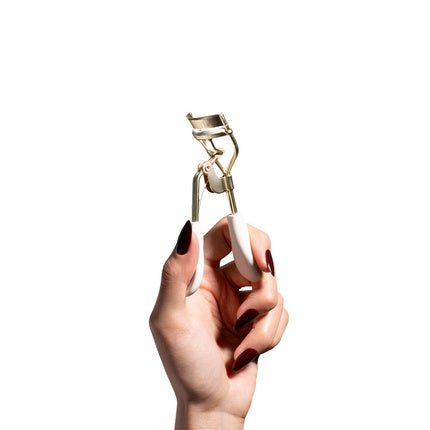 Swati Cosmetics Eyelash Curler with Soft Silicone Pads and Stainless Steel Handles - Maison des fragrances