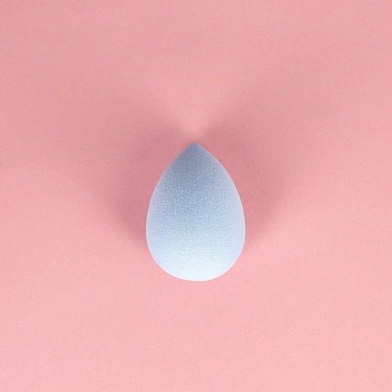 T4B ILU Drop - Shaped Makeup Sponge for Foundation, Concealer, and Powder Blue - Maison des fragrances
