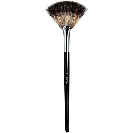 T4B Lussoni Pro 600 Professional Makeup Brush Natural Bristle Fan Brush for Blush and Highlighter - Black - Maison des fragrances