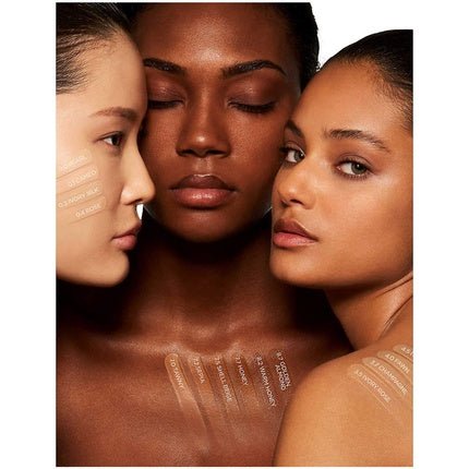 TOM FORD Shade And Illuminate Soft Radiance Foundation SPF 50 No. 3.7 Champagne 30ml - Maison des fragrances