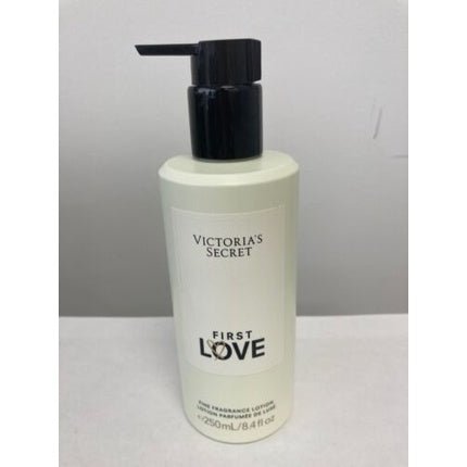 Victoria's Secret First Love 's Fine Fragrance Lotion . - NEW Coffret (Coffret) Femme 248ml - Maison des fragrances
