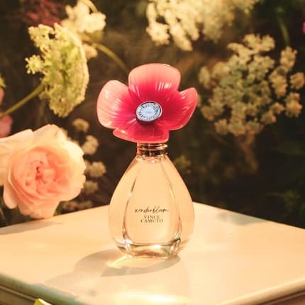 Vince Camuto Wonderbloom - Notes of White Eau de Parfum (EDP) Femme - Maison des fragrances