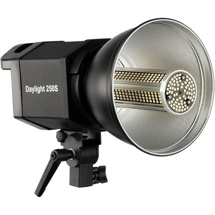 Walimex Pro Video Light with Modern LED Technology 5000K Daylight CRI 90+ - Maison des fragrances
