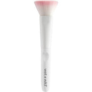 Wet 'n' Wild Flat Top Makeup Brush with Densely - packed Bristles - All - purpose Brush for Easy Application - Maison des fragrances