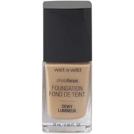 Wet n Wild Photo Focus Dewy Moisturizing Foundation in Classic Beige - Vegan 30ml - Maison des fragrances